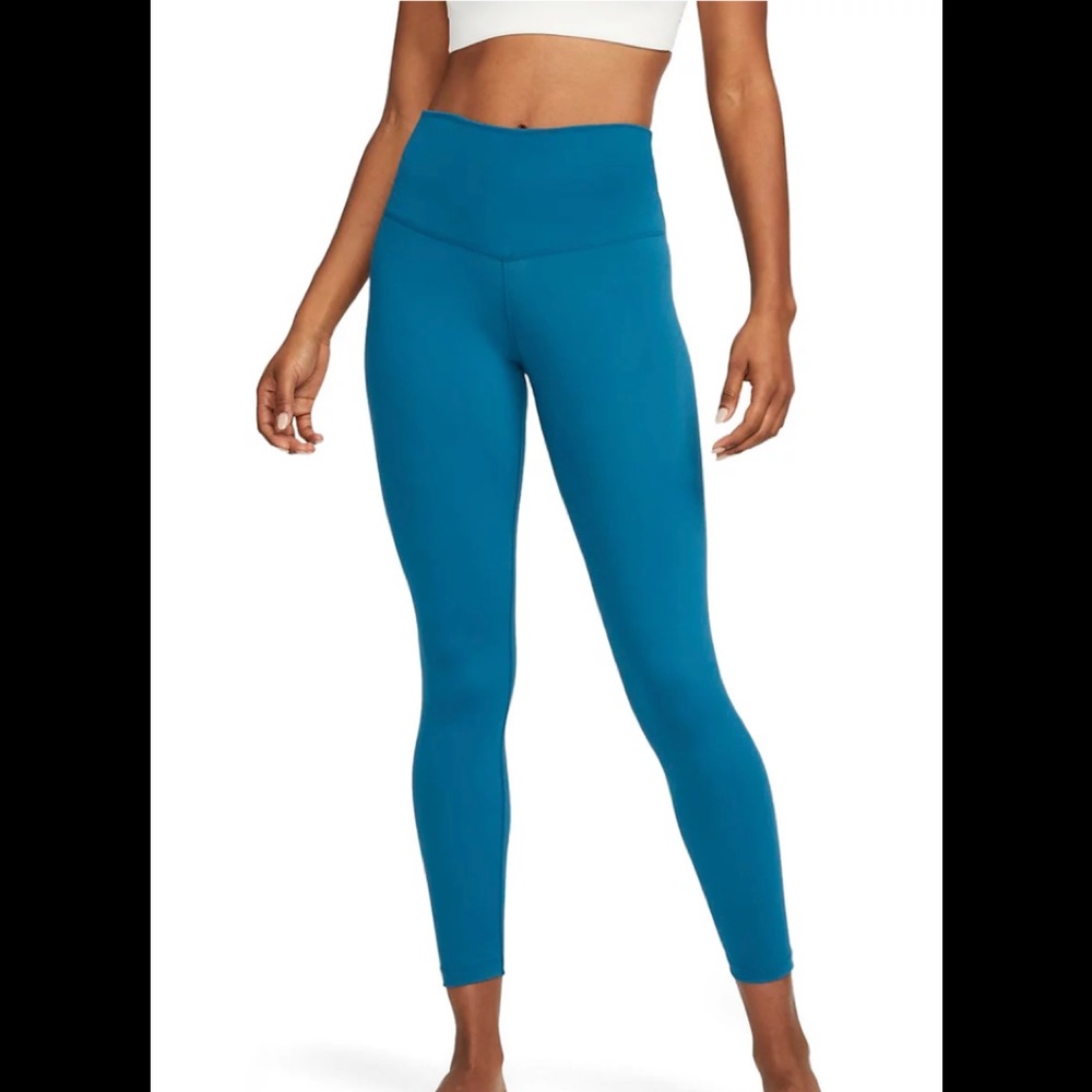 Nike yoga Small
